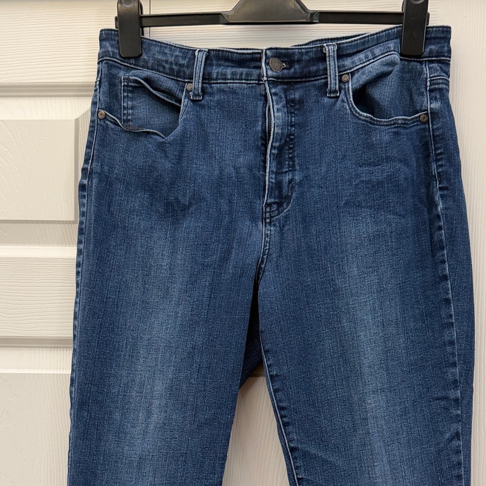 Talbots Flawless Women's high rise straight leg Jeans - Picture 3 of 10